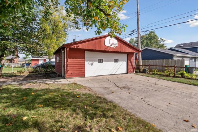 102 Downey Avenue, Mishawaka, IN 46544