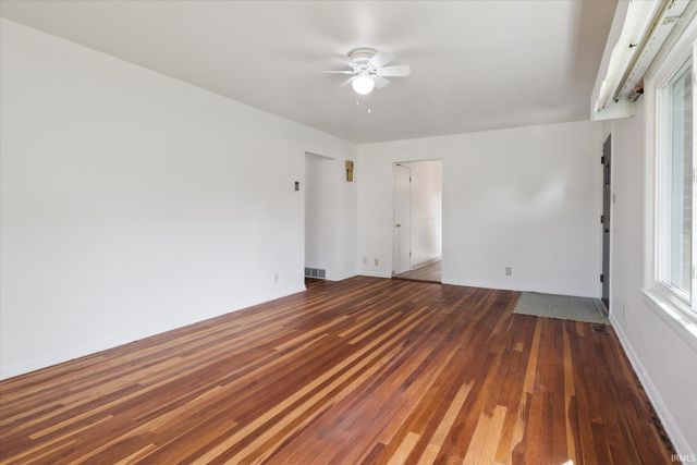 102 Downey Avenue, Mishawaka, IN 46544