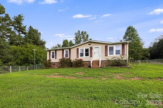 2490 Painters Gap Road, Union Mills, NC 28167