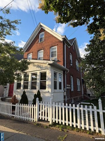 593 Broad Street, Carlstadt, NJ 07072