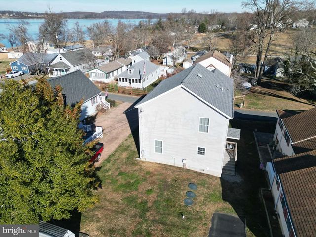 34 VIRGINIA, Earleville, MD 21919