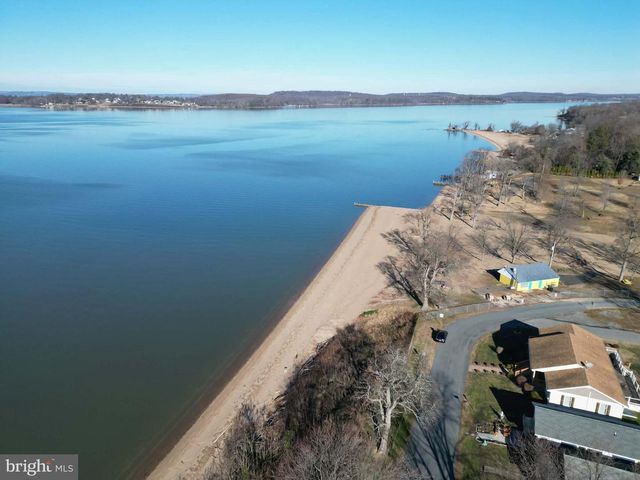 34 VIRGINIA, Earleville, MD 21919