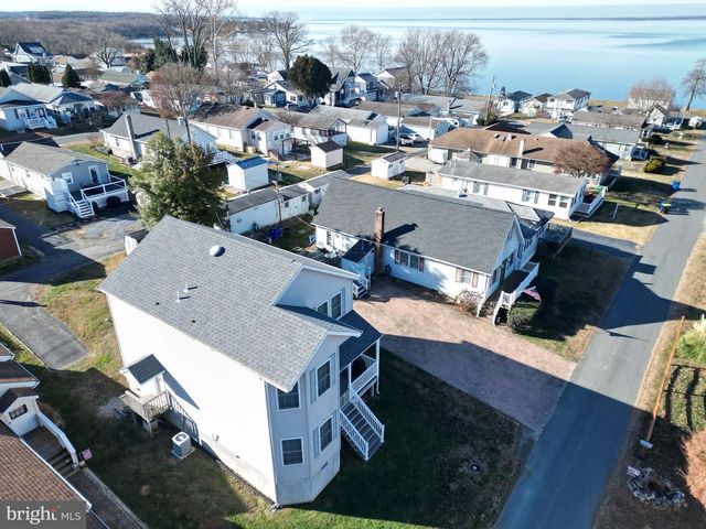 34 VIRGINIA, Earleville, MD 21919