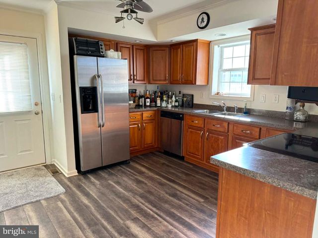 34 VIRGINIA, Earleville, MD 21919