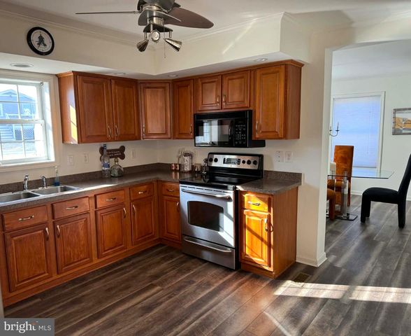 34 VIRGINIA, Earleville, MD 21919