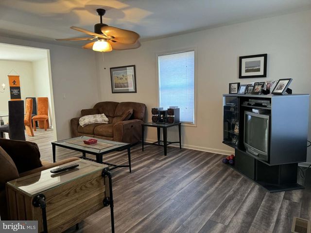 34 VIRGINIA, Earleville, MD 21919