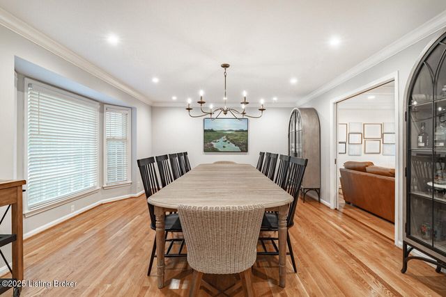 8810 Nottingham Pkwy, Louisville, KY 40222