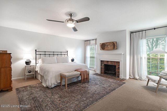 8810 Nottingham Pkwy, Louisville, KY 40222