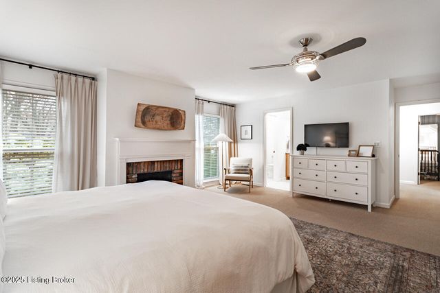 8810 Nottingham Pkwy, Louisville, KY 40222