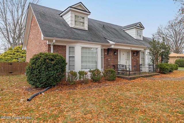 8810 Nottingham Pkwy, Louisville, KY 40222