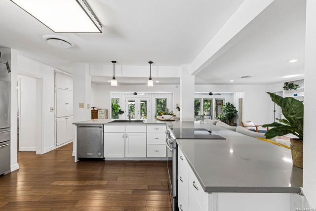 1324 Sleepy Hollow Ln, New Braunfels, TX 78130
