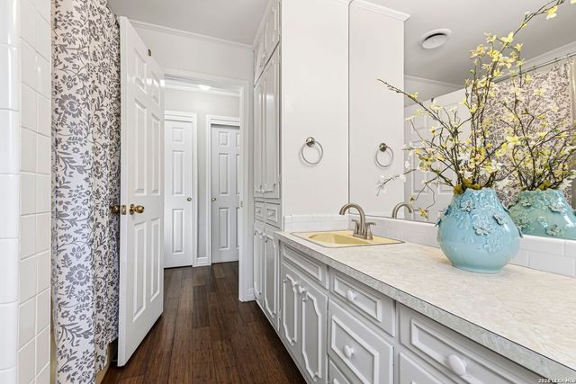 1324 Sleepy Hollow Ln, New Braunfels, TX 78130