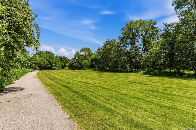 1324 Sleepy Hollow Ln, New Braunfels, TX 78130