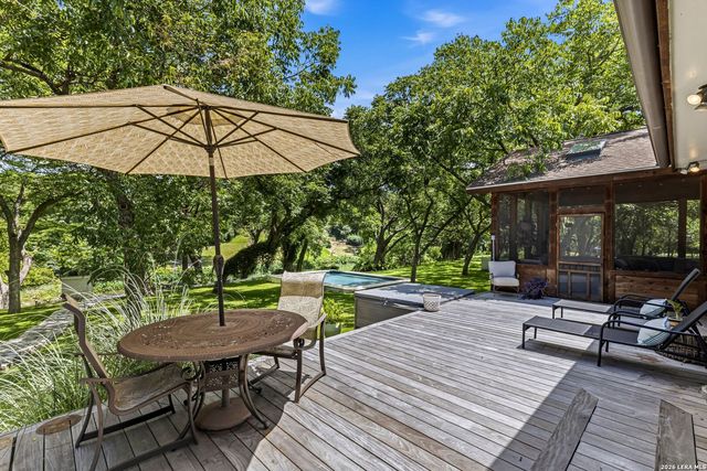 1324 Sleepy Hollow Ln, New Braunfels, TX 78130