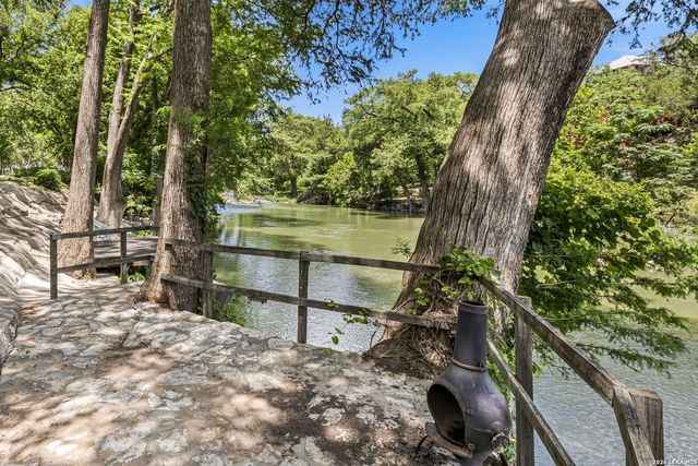 1324 Sleepy Hollow Ln, New Braunfels, TX 78130