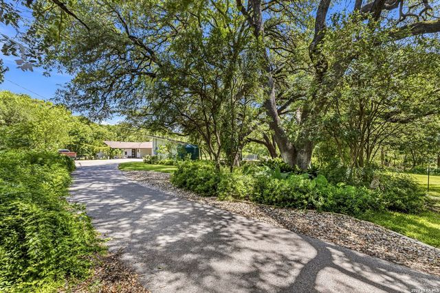 1324 Sleepy Hollow Ln, New Braunfels, TX 78130