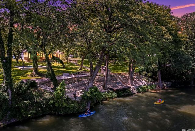 1324 Sleepy Hollow Ln, New Braunfels, TX 78130