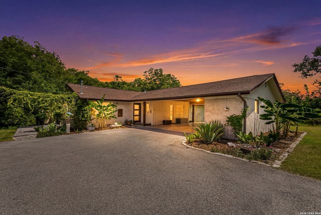 1324 Sleepy Hollow Ln, New Braunfels, TX 78130