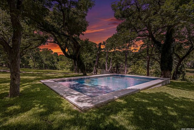 1324 Sleepy Hollow Ln, New Braunfels, TX 78130