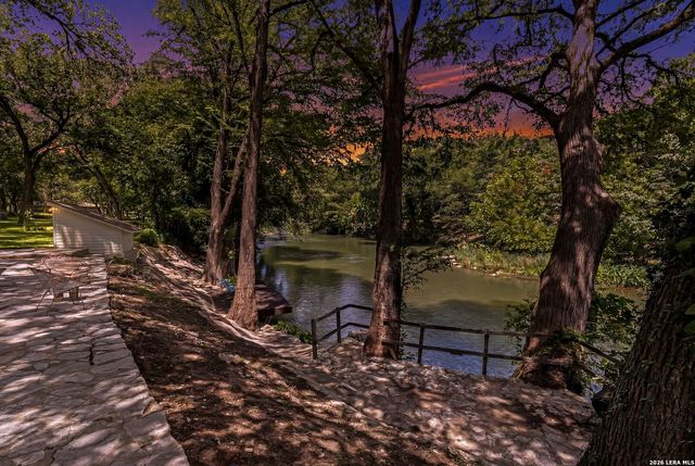 1324 Sleepy Hollow Ln, New Braunfels, TX 78130