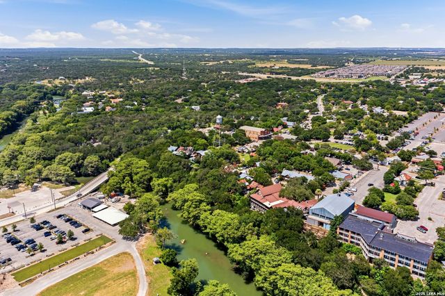 1324 Sleepy Hollow Ln, New Braunfels, TX 78130