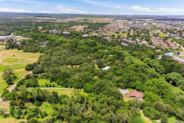 1324 Sleepy Hollow Ln, New Braunfels, TX 78130