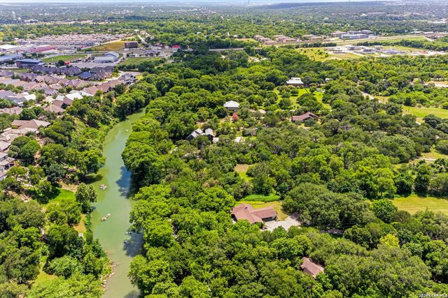 1324 Sleepy Hollow Ln, New Braunfels, TX 78130