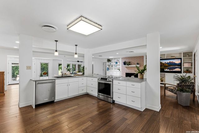 1324 Sleepy Hollow Ln, New Braunfels, TX 78130