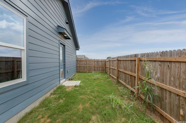 9405 Nelson Way, Seguin, TX 78155