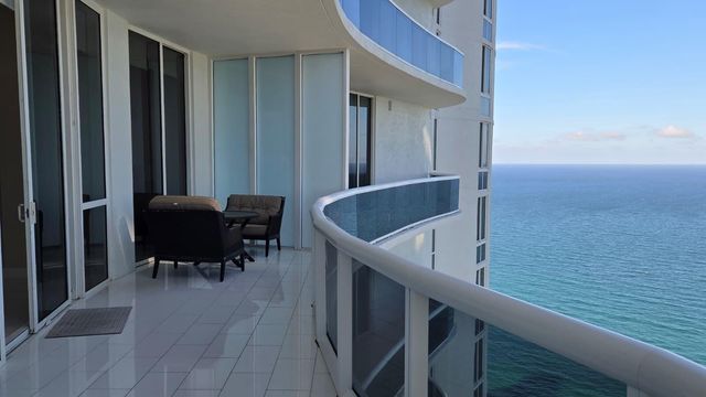 15811 COLLINS Avenue 3807, Sunny Isles Beach, FL 33160