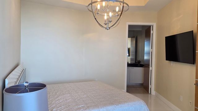 15811 COLLINS Avenue 3807, Sunny Isles Beach, FL 33160