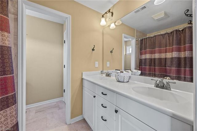 410 Beaumont Circle, Clemmons, NC 27012