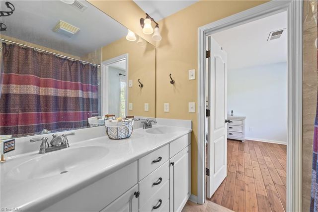 410 Beaumont Circle, Clemmons, NC 27012