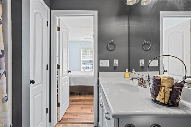 410 Beaumont Circle, Clemmons, NC 27012