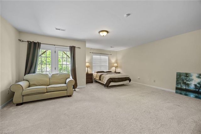 410 Beaumont Circle, Clemmons, NC 27012