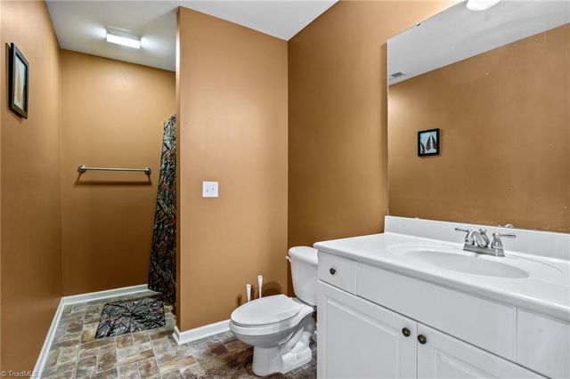 410 Beaumont Circle, Clemmons, NC 27012