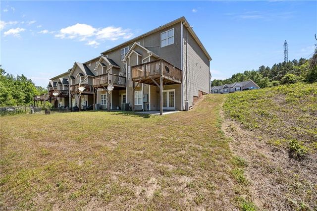 410 Beaumont Circle, Clemmons, NC 27012