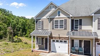 410 Beaumont Circle, Clemmons, NC 27012