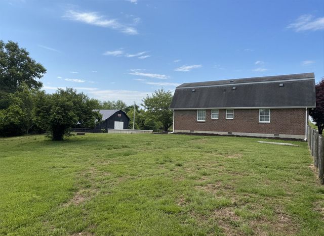 362 Opossum Kingdom Road, Berea, KY 40403