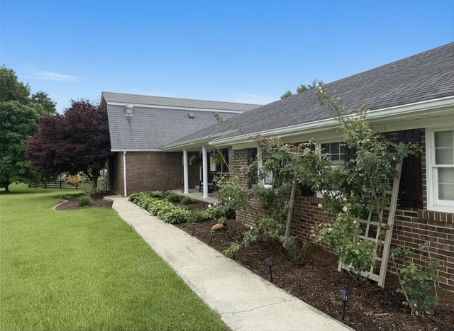 362 Opossum Kingdom Road, Berea, KY 40403