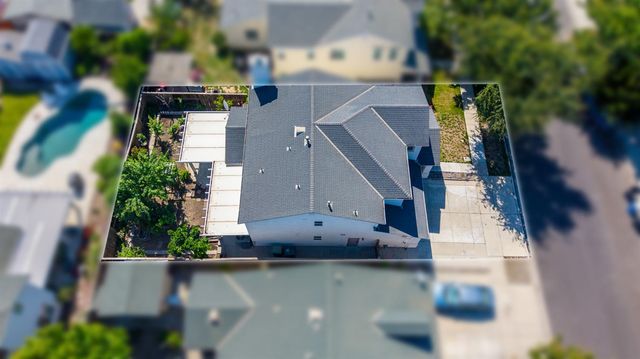 242 Greenhouse Way, Turlock, CA 95382