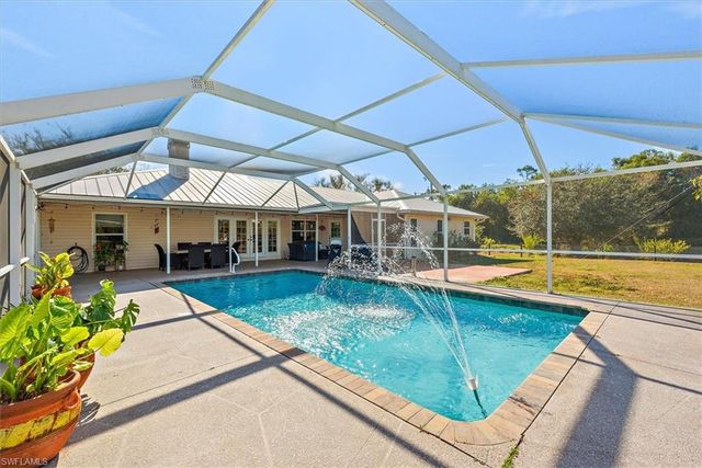 9851 Merle DR, North Fort Myers, FL 33917