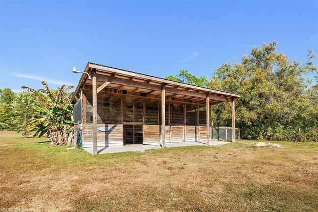 9851 Merle DR, North Fort Myers, FL 33917