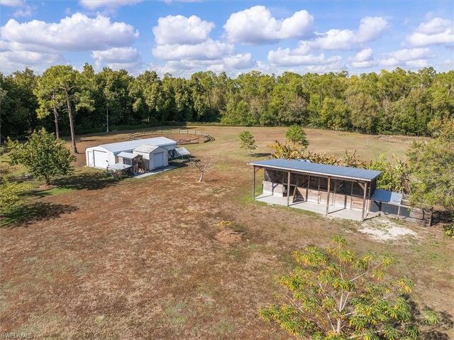 9851 Merle DR, North Fort Myers, FL 33917