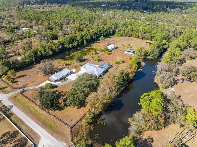 9851 Merle DR, North Fort Myers, FL 33917