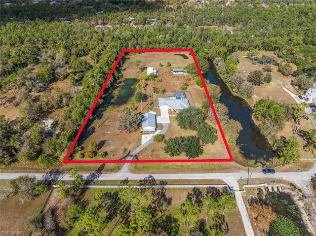 9851 Merle DR, North Fort Myers, FL 33917