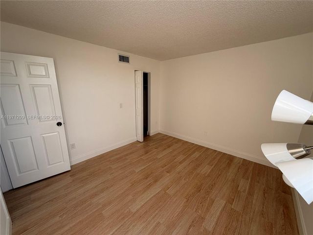 2350 NE 135th Street 503, North Miami, FL 33181