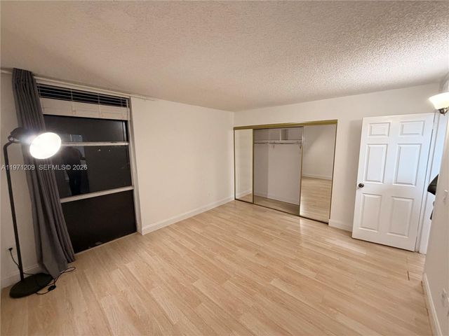 2350 NE 135th Street 503, North Miami, FL 33181