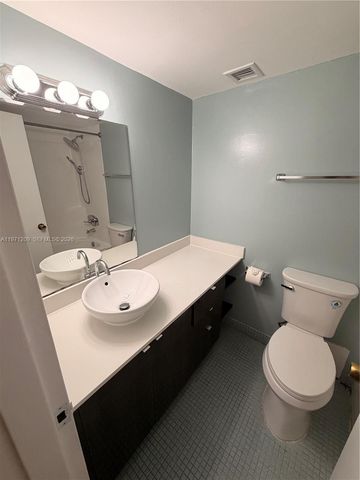 2350 NE 135th Street 503, North Miami, FL 33181