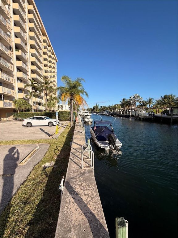 2350 NE 135th Street 503, North Miami, FL 33181